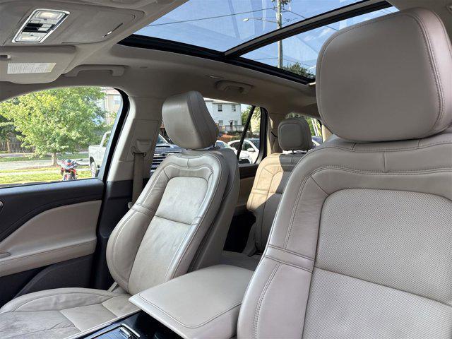Photo of 2020 Iced Mocha Metallic Premium Colorant Lincoln Aviator