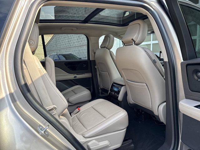 Photo of 2020 Iced Mocha Metallic Premium Colorant Lincoln Aviator