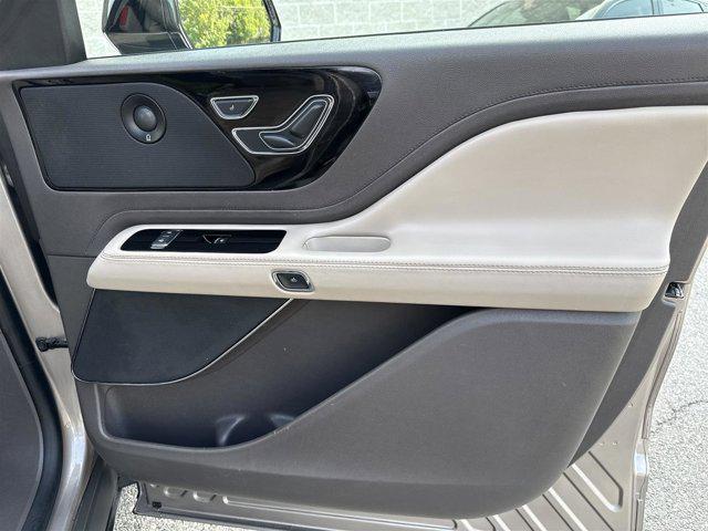 Photo of 2020 Iced Mocha Metallic Premium Colorant Lincoln Aviator