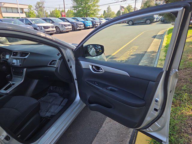 Photo of 2015 Brilliant Silver Nissan Sentra