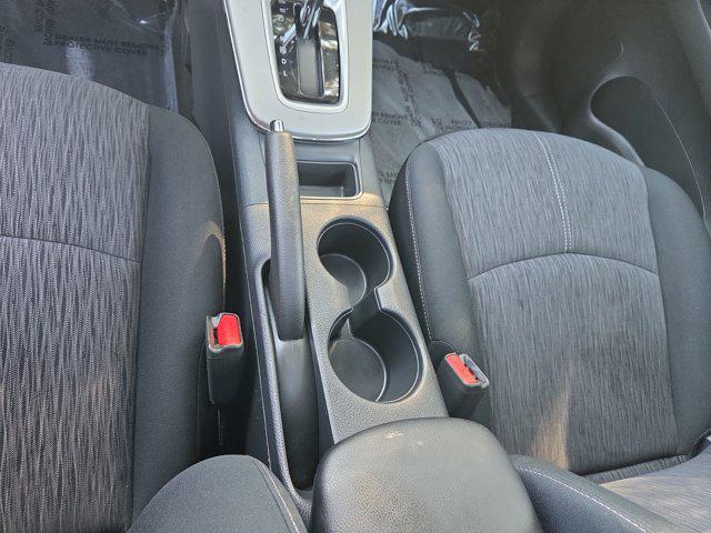 Photo of 2015 Brilliant Silver Nissan Sentra