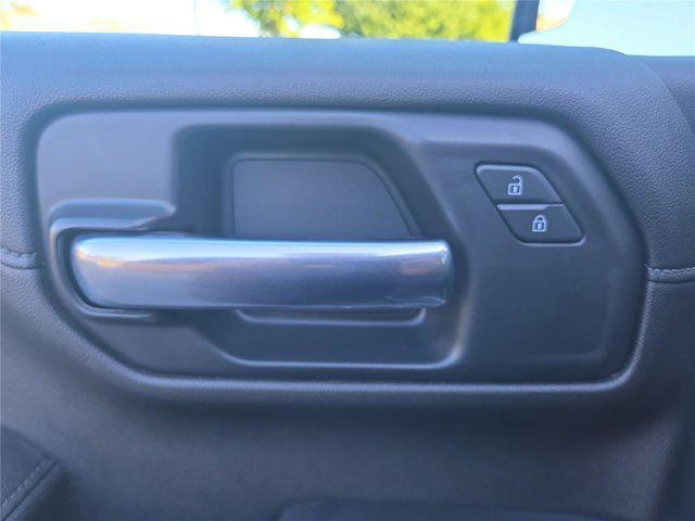 Photo of 2021 Black Chevrolet Silverado 1500