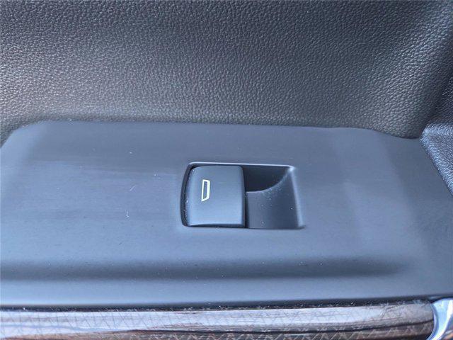 Photo of 2021 Black Chevrolet Silverado 1500