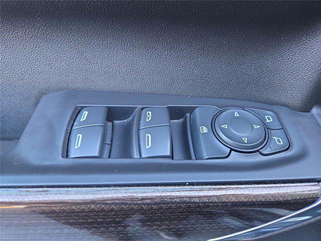 Photo of 2021 Black Chevrolet Silverado 1500