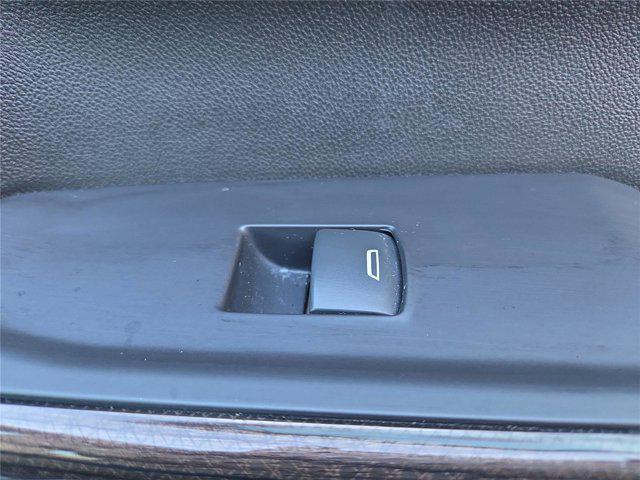 Photo of 2021 Black Chevrolet Silverado 1500