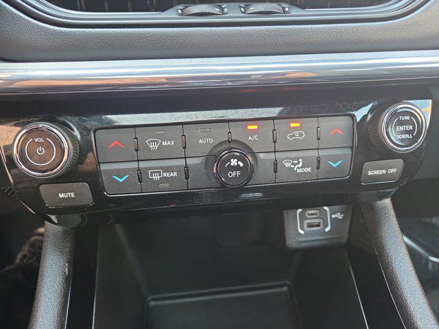 Photo of 2022 Billet Silver Metallic Clearcoat Jeep Compass