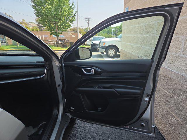 Photo of 2022 Billet Silver Metallic Clearcoat Jeep Compass