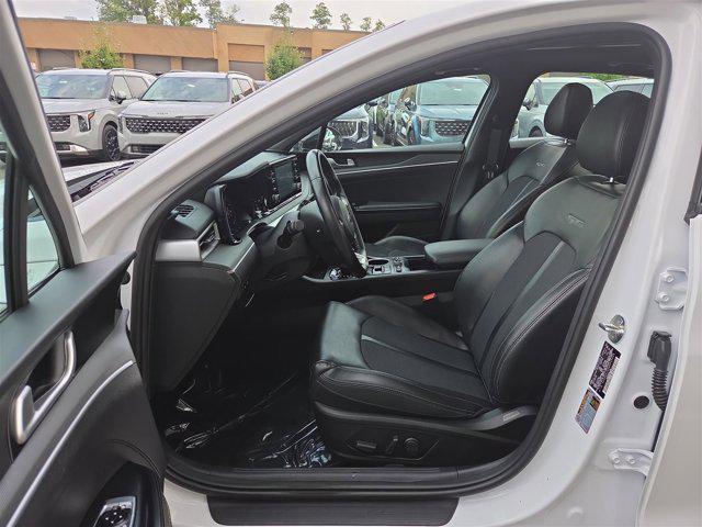 Photo of 2021 Glacial White Pearl Kia K5