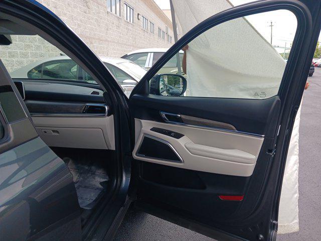 Photo of 2022 Gravity Grey Kia Telluride