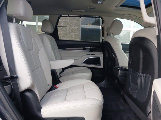 Photo of 2022 Gravity Grey Kia Telluride