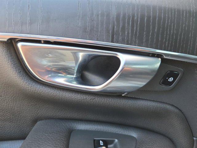 Photo of 2020 Osmium Gray Metallic Volvo XC90