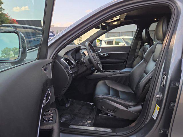 Photo of 2020 Osmium Gray Metallic Volvo XC90