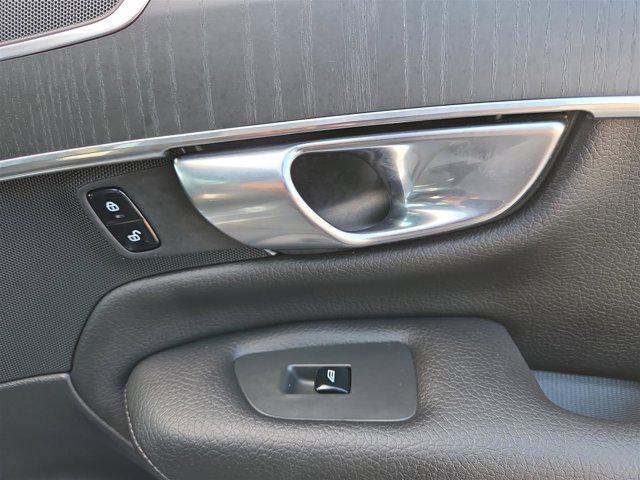 Photo of 2020 Osmium Gray Metallic Volvo XC90