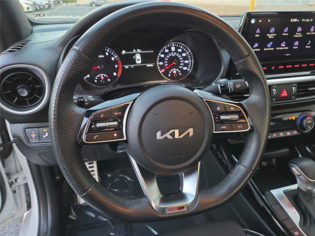 Photo of 2022 Snow White Pearl Kia Forte
