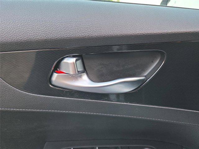 Photo of 2022 Snow White Pearl Kia Forte