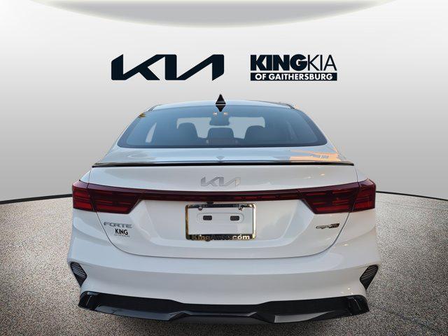 Photo of 2022 Snow White Pearl Kia Forte