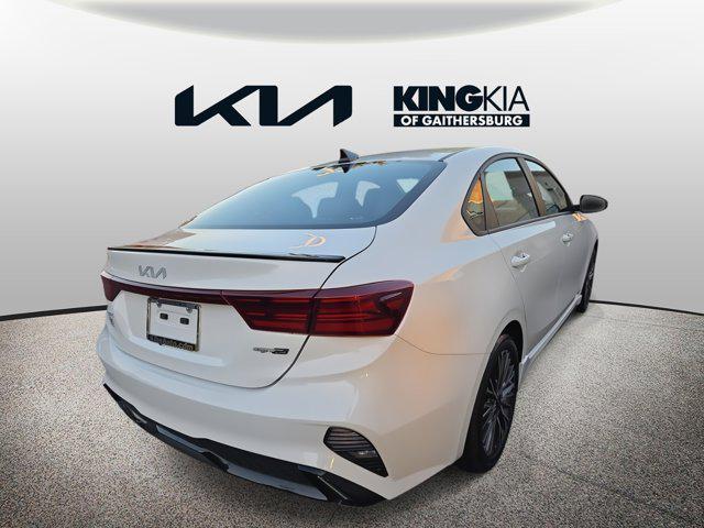Photo of 2022 Snow White Pearl Kia Forte