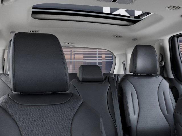 Photo of 2026 Silver Kia Carnival Hybrid