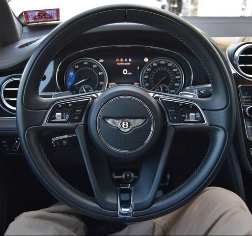 Photo of 2019 Hallmark Metallic Bentley Bentayga