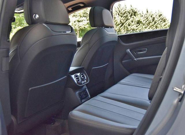Photo of 2019 Hallmark Metallic Bentley Bentayga