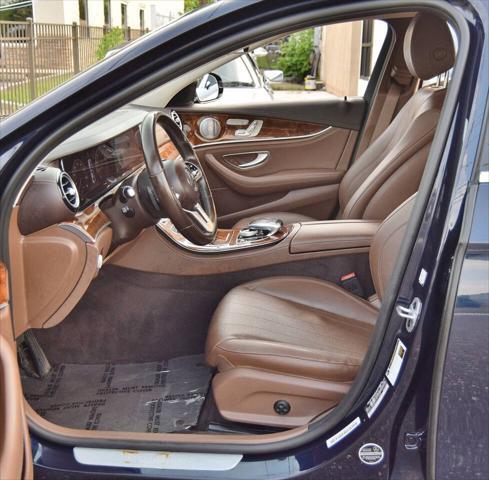 Photo of 2020 Lunar Blue Metallic Mercedes-Benz E-Class