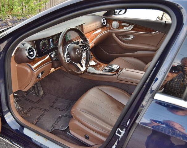 Photo of 2020 Lunar Blue Metallic Mercedes-Benz E-Class