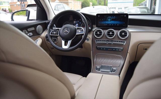 Photo of 2020 White Mercedes-Benz GLC 300