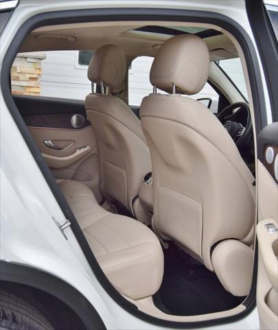 Photo of 2020 White Mercedes-Benz GLC 300