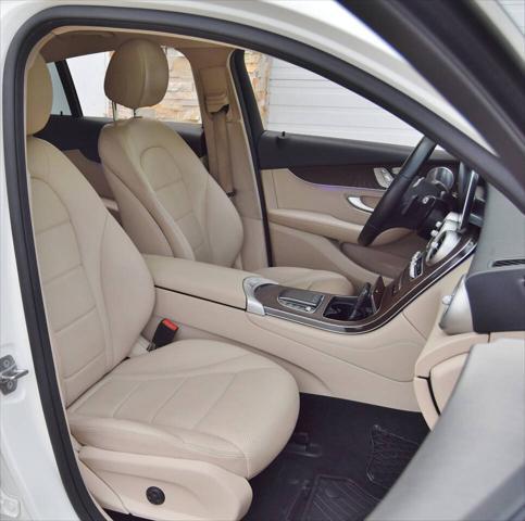 Photo of 2020 White Mercedes-Benz GLC 300