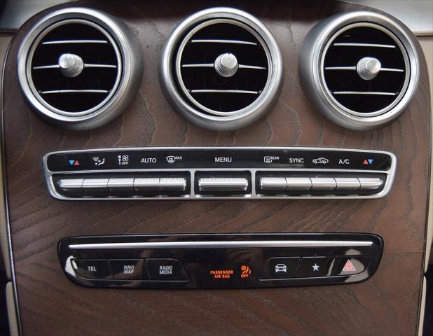 Photo of 2020 White Mercedes-Benz GLC 300