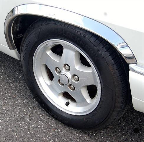 Photo of 1995 White Jaguar XJS
