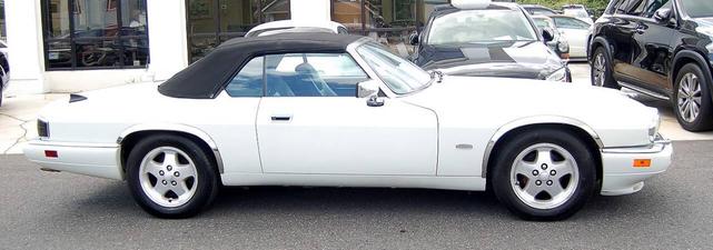 Photo of 1995 White Jaguar XJS