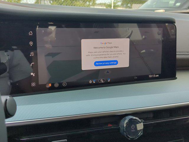 Photo of 2025 Super Black Nissan Murano