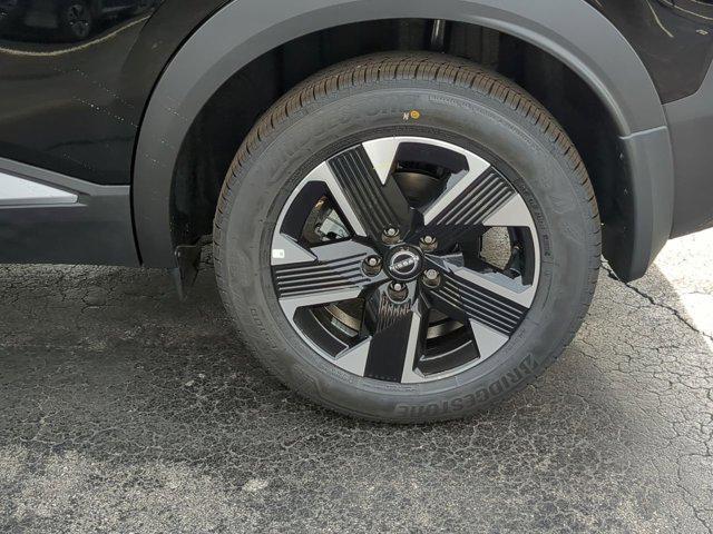 Photo of 2025 Super Black Nissan Kicks