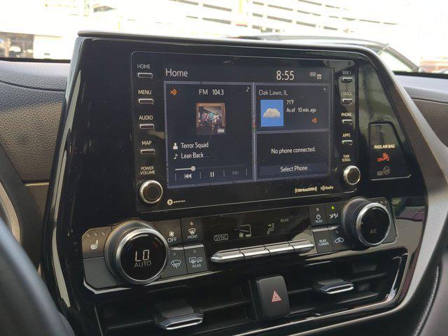 Photo of 2022 Magnetic Gray Metallic Toyota Highlander