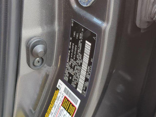 Photo of 2022 Magnetic Gray Metallic Toyota Highlander