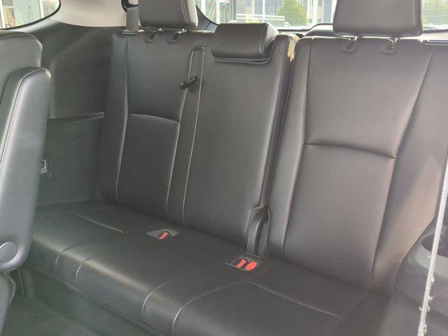 Photo of 2022 Magnetic Gray Metallic Toyota Highlander