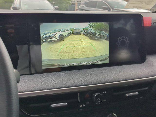 Photo of 2025 Gun Metallic Nissan Kicks