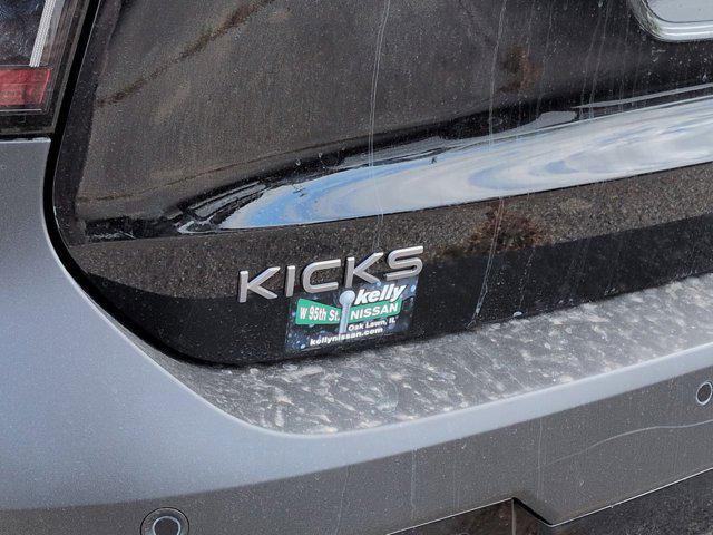 Photo of 2026 Super Black Nissan Kicks