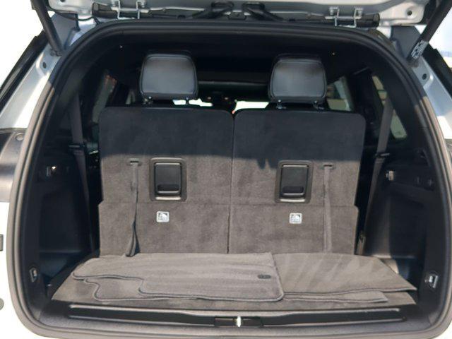 Photo of 2021 Silver Zynith Jeep Grand Cherokee L