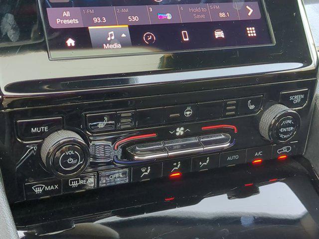 Photo of 2021 Silver Zynith Jeep Grand Cherokee L
