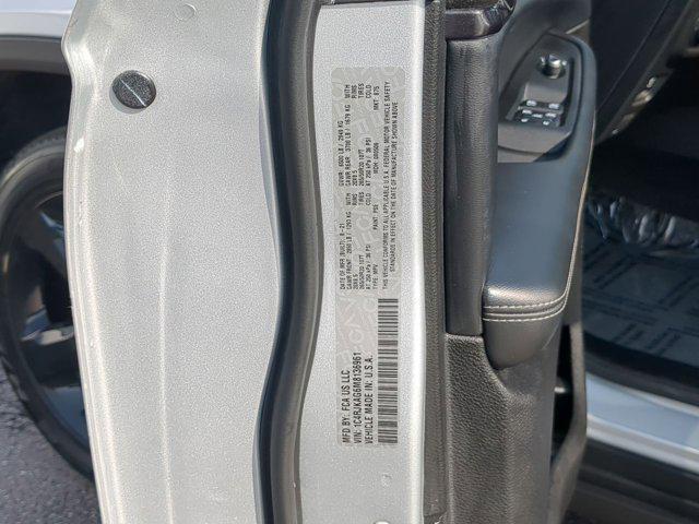 Photo of 2021 Silver Zynith Jeep Grand Cherokee L