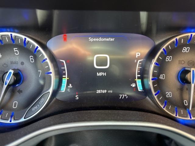 Photo of 2021 Brilliant Black Crystal Pearlcoat Chrysler Pacifica