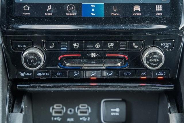 Photo of 2023 Diamond Black Jeep Grand Cherokee
