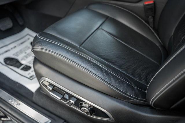 Photo of 2023 Diamond Black Jeep Grand Cherokee