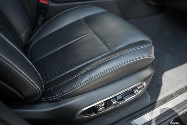 Photo of 2023 Diamond Black Jeep Grand Cherokee