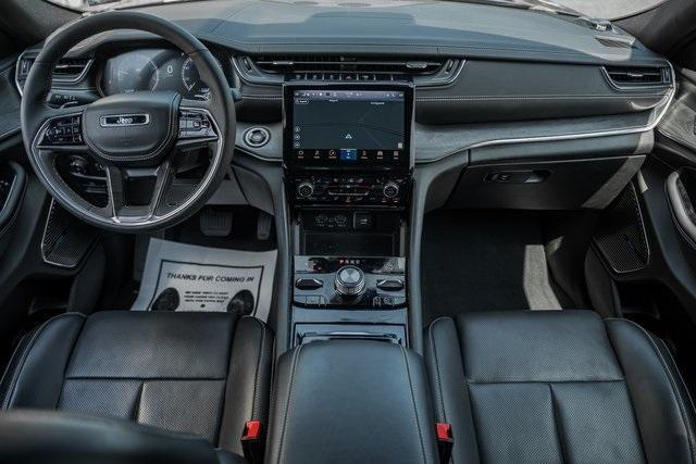 Photo of 2023 Diamond Black Jeep Grand Cherokee