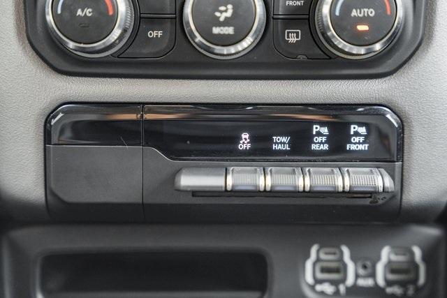 Photo of 2020 Billet Silver Metallic Clearcoat RAM 1500
