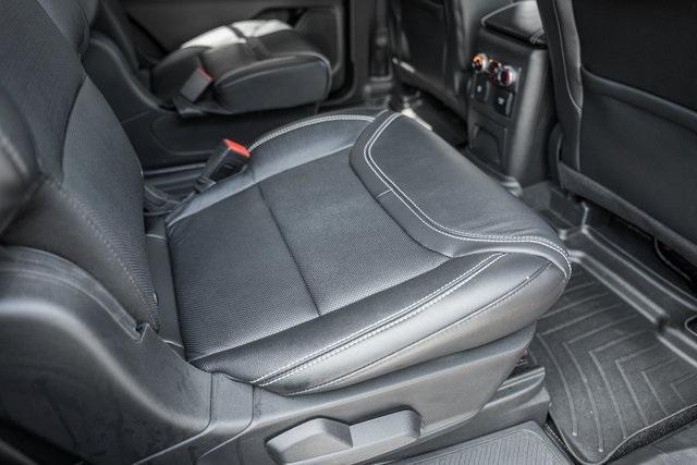 Photo of 2024 Rapid Red Metallic Tinted Clearcoat Ford Explorer