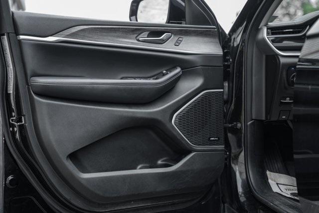 Photo of 2022 Diamond Black Jeep Grand Cherokee 4xe